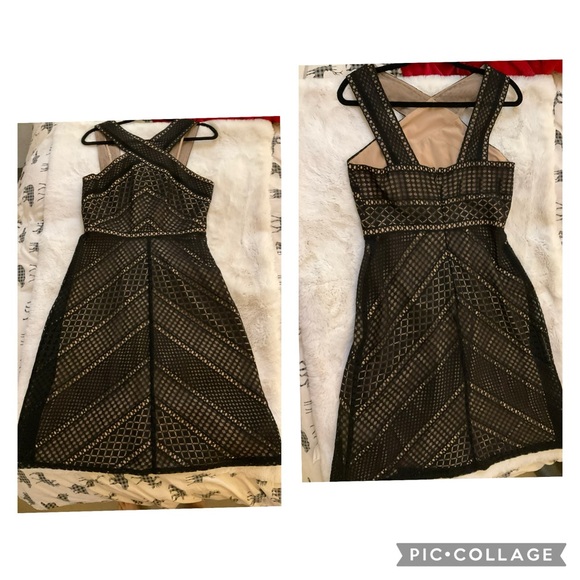 Stunning BCBG MaxAzria mid length black dress - Picture 1 of 7